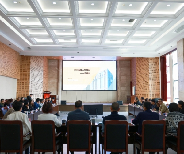 为（内部）客户提供价值，，，，，为实现“领跑”赋能加速